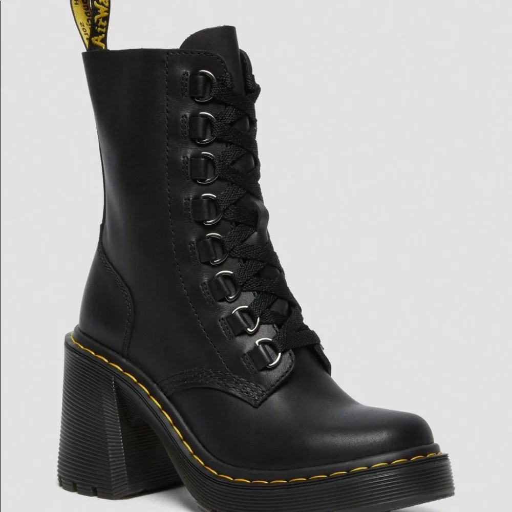 - Dr MARTENS CHESNEY BLACK BOOT Heel Lace Up Size: 8 - Picture 4 of 8
